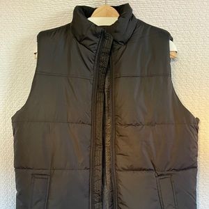 Black puffer Vest